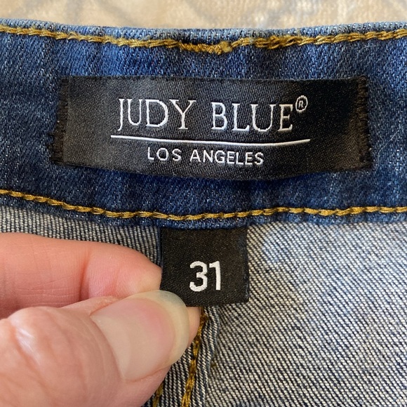 Judy Blue Lis Angeles Relaxed Fit Ankle Hi Rise Distress Jeans Size 31 x 26” - Picture 6 of 14